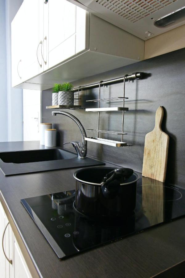 2 Bedrooms House With Enclosed Garden And Wifi At Slezska Ostrava Kültér fotó
